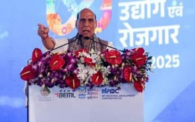 Sabka Boss: Rajnath Singh targets Donald Trump over tariffs