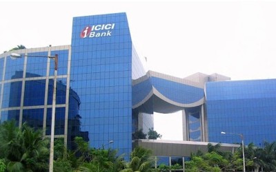 After outrage, ICICI Bank reduces minimum balance to Rs 15,000 from Rs. 50,000 for savings accounts