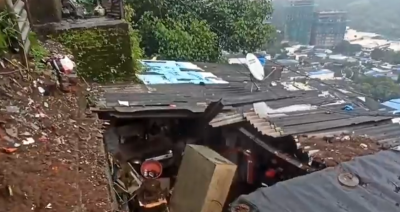 Landslide amid heavy rainfall kills two in Mumbai
