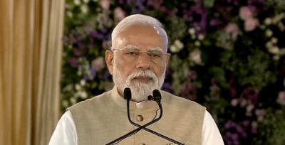 PM Modi inaugurates the green mobility initiatives in Gujarat's Hansalpur