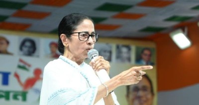 'Unilateral release of water by DVC': Mamata blames Centre for flood-like situation in Bengal; BJP calls her 'pathological liar'