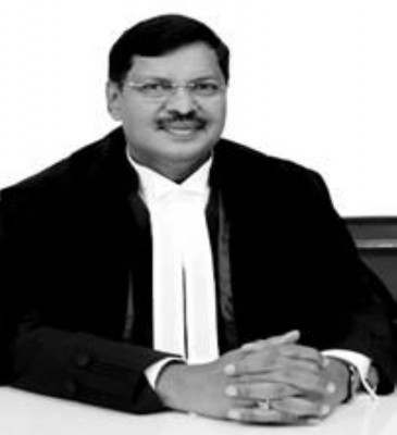 Man tries to throw shoe at CJI BR Gavai during court proceedings, detained