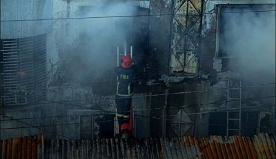 Bangladesh: Fire breaks out at a garments factory in Dhaka, 16 dead