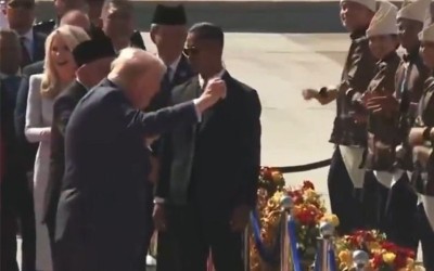 Trump dances with traditional performers on arrival in Malaysia during Asia Tour