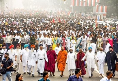 ‘Talking in Bangla doesn’t mean Bangladeshi’: Mamata Banerjee slams BJP as she leads massive protest in Kolkata