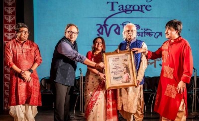 Kolkata: ICCR hosts 10th anniversary celebration of Robir Kiran