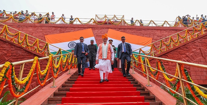 Govt orders full version of ‘Vande Mataram’ at official functions, schools