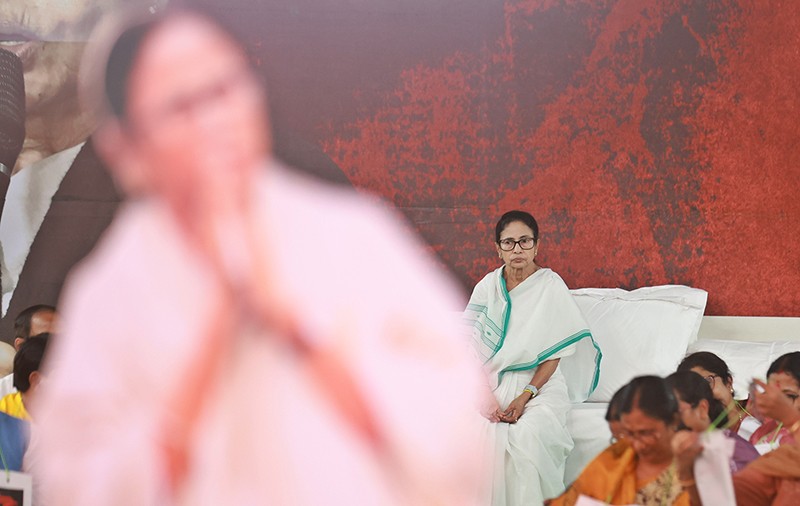 In Images: Mamata Banerjee holds dharna in Kolkata over SIR issue