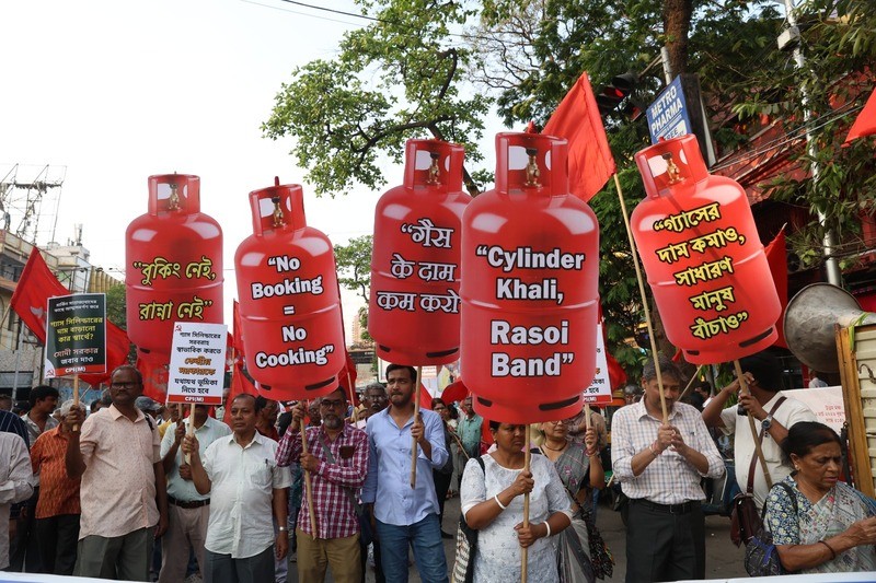 In Images: CPI-M supporters protest in Kolkata over LPG price hikes