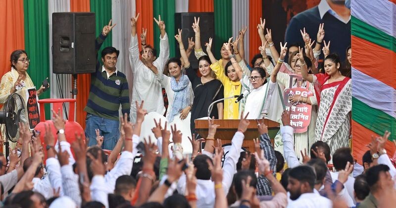 In Images: Mamata Banerjee leads rally in Kolkata over LPG crisis