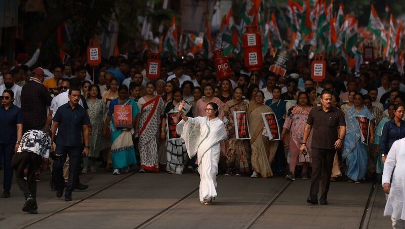 In Images: Mamata Banerjee leads rally in Kolkata over LPG crisis