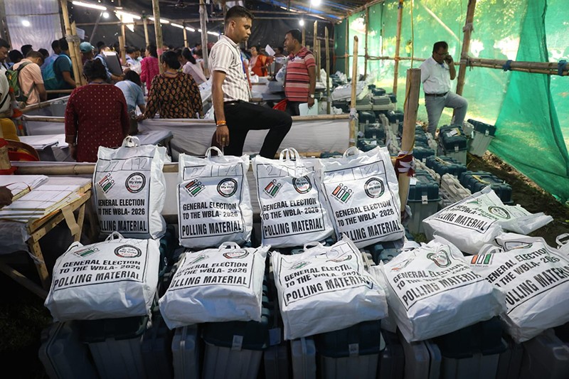 Phase 1 of Bengal polls tomorrow; polling personnel collect EVMs, other materials from a Siliguri dispersal centre