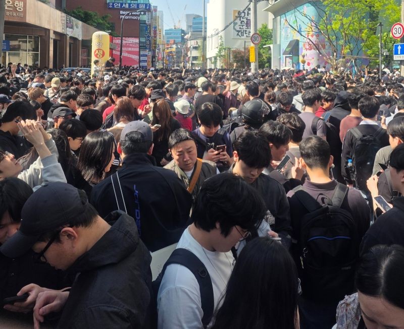 Madness in Seoul: Pokémon event cancelled in South Korea after 40,000 people assemble in forest