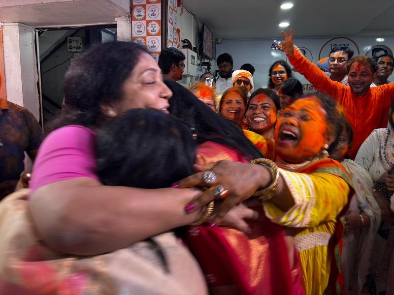 BJP's women activists celebrate as saffron crosses halfway mark in leads