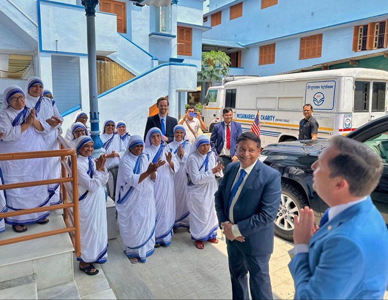 US Ambassador Sergio Gor visits Missionaries of Charity in Kolkata