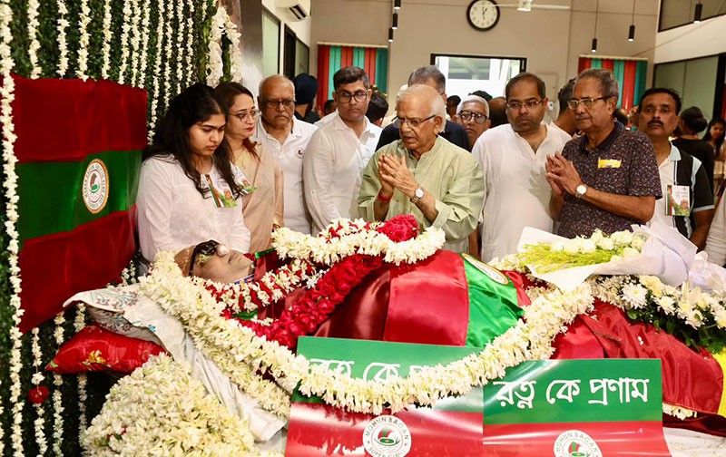 Bengal CM Suvendu Adhikari pays tributes to Mohun Bagan stalwart Tutu Bose