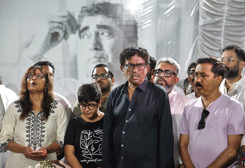 In Images: Final tributes to Bengali filmmaker Anik Dutta