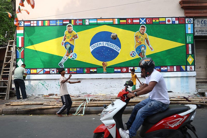 In Images: Kolkata's streets turn yellow and green as Neymar, Raphinha World Cup murals come alive