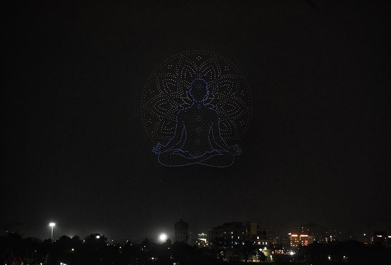 Kolkata dazzles with spectacular laser show on Howrah Bridge ahead of International Yoga Day