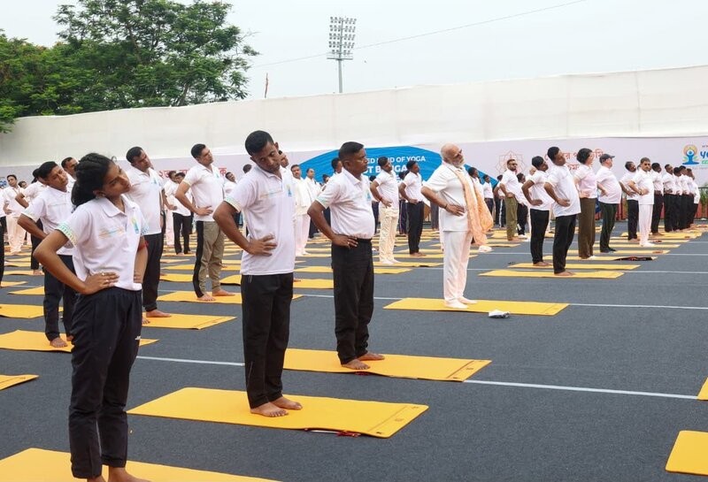 In images: PM Modi performs yoga at Kolkata's Red Road on International Yoga Day 2026