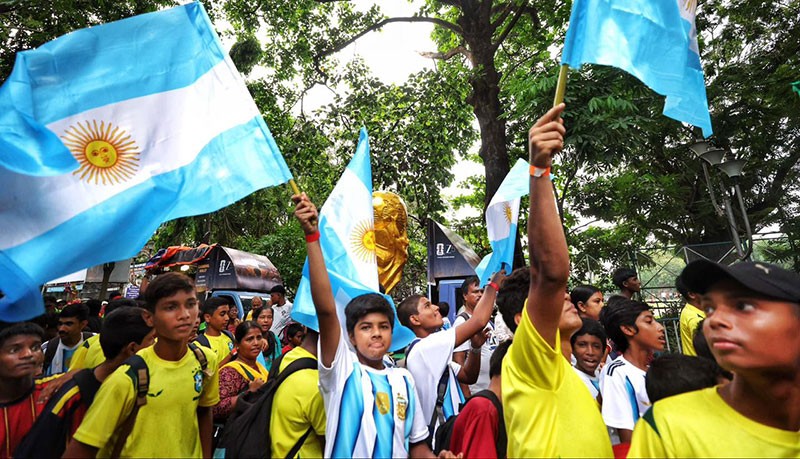 In Images: Zee5 organises World Cup Carnival Rally in Kolkata