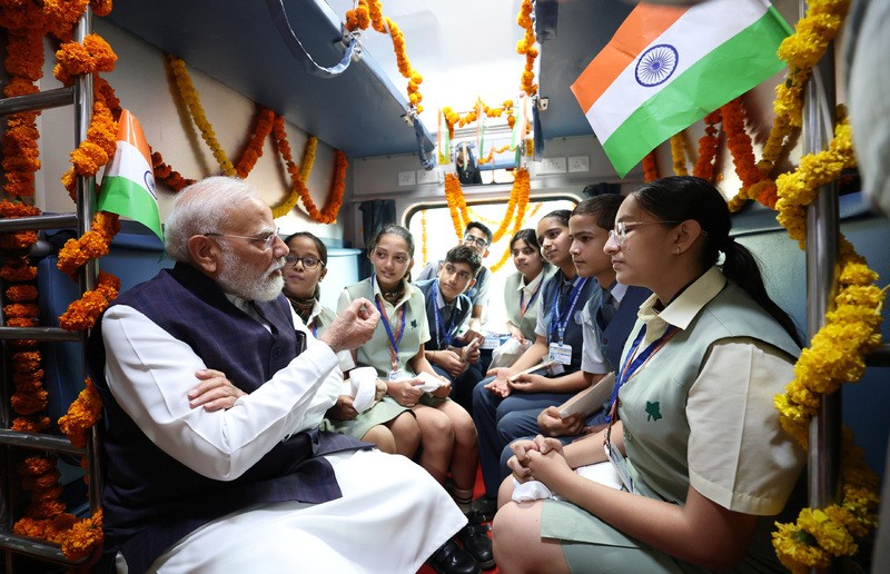 In Images: PM Modi inaugurates infrastructure projects in Punjab, interacts with passengers