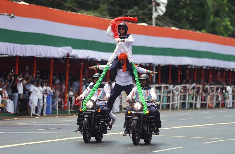 In Images: Kolkata’s Red Road comes alive with Independence Day parade, tableaux and drills