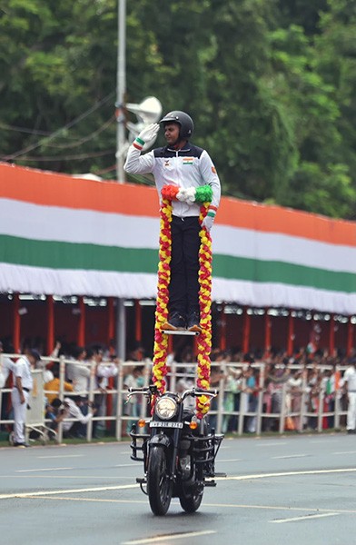 In Images: Kolkata’s Red Road comes alive with Independence Day parade, tableaux and drills