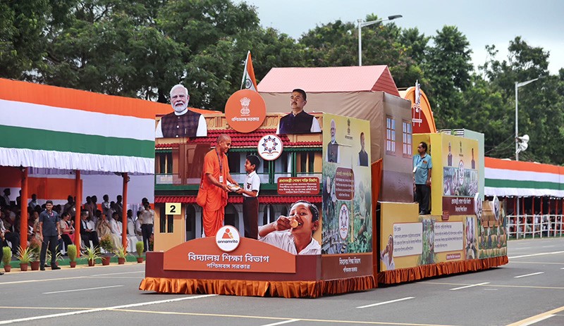 In Images: Kolkata’s Red Road comes alive with Independence Day parade, tableaux and drills