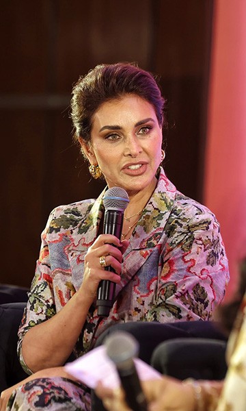 In Images: Lisa Ray’s inspiring Kolkata evening on midlife, resilience and embracing life