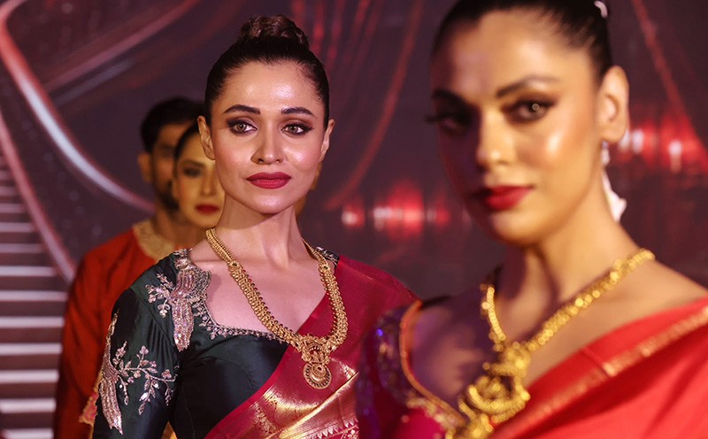 From handwoven sarees to corporate chic, Sanskriti unveils its latest collections in Kolkata