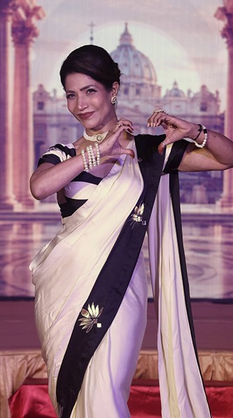 From handwoven sarees to corporate chic, Sanskriti unveils its latest collections in Kolkata