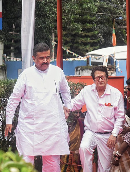 In Images: Stars unite to honour Uttam Kumar on his 100th birth anniversary; Bengal CM Suvendu Adhikari leads floral homage