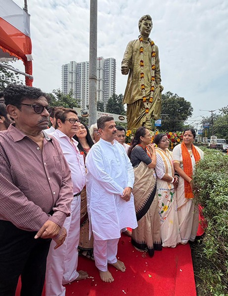 In Images: Stars unite to honour Uttam Kumar on his 100th birth anniversary; Bengal CM Suvendu Adhikari leads floral homage
