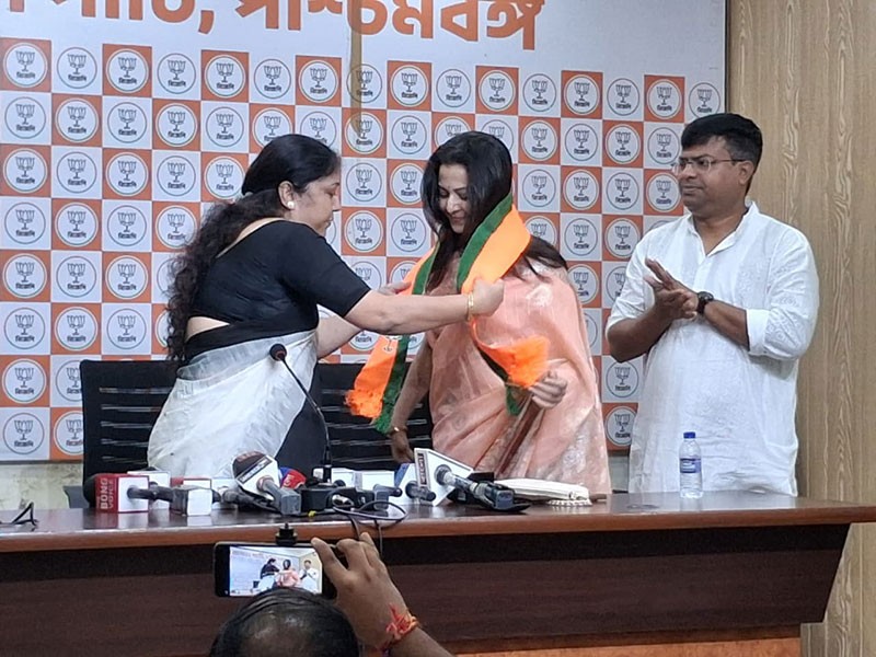 In Images: Koel Mallick files Rajya Sabha nomination; Suvendu Adhikari, Samik Bhattacharya by her side