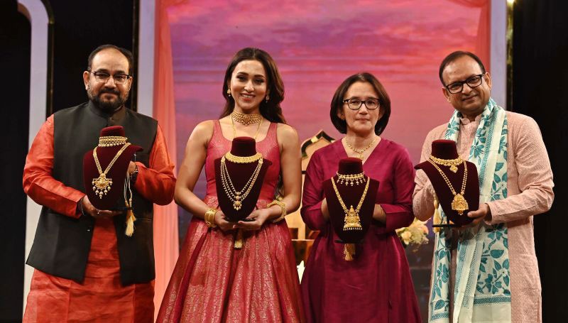 In Images: Mimi Chakraborty unveils Tanishq's ‘Aagomon’ collection