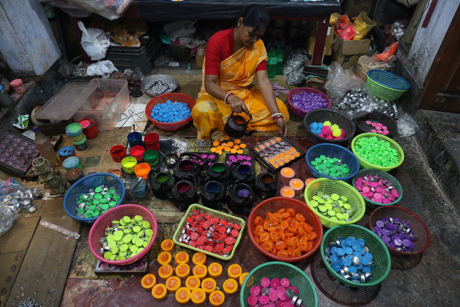 n Images: Diwali demand keeps candle workshops in Kolkata glowing