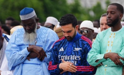 Faith, football and fashion! NYC Mayor Zohran Mamdani turns heads in Arsenal-inspired thobe at Eid prayers