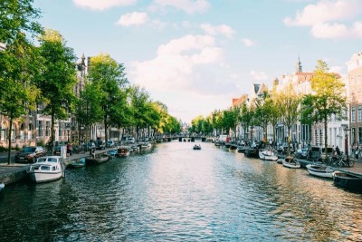 Amsterdam plans huge tourist tax hike — Visitors could soon pay up to 20 percent