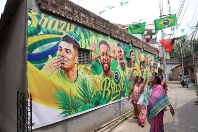 Football Fever Paints Kolkata Walls Ahead of World Cup