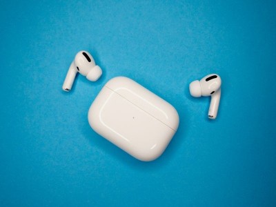 Samsung Galaxy Buds just got a major upgrade: They can now work as hearing aids