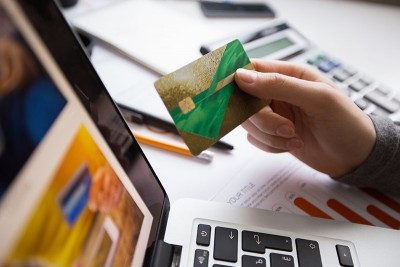 Credit Card Cashback vs UPI Cashback: Which Actually Adds Up to More in a Year?