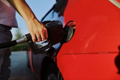 Canada extends gas tax holiday to January 2027 as global turmoil keeps prices elevated