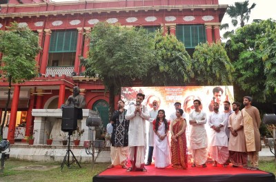Filmmaker Srijit Mukherji unveils period track at Tagore Ancestral Home in Kolkata ahead of puja release