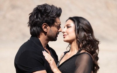 Dev and Subhashree promote DeSu7 at Tarakeswar ahead of Pujo release