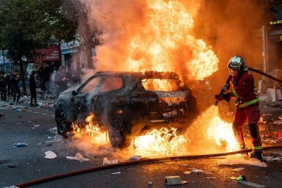 Chaos grips France: Shops looted, buildings set ablaze as 1,200 arrested