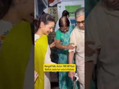 Actor-MP Koel Mallick casts her vote in Kolkata