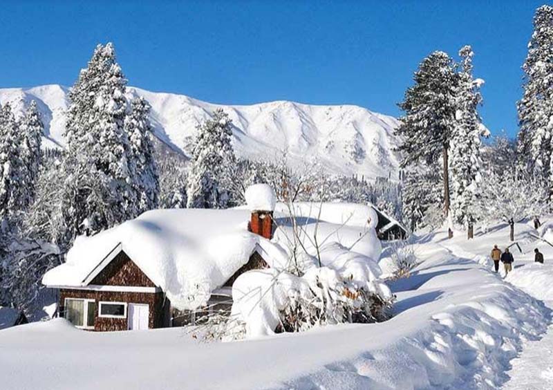 J&K: Gulmarg hotels sold out as tourists return to Valley | Indiablooms -  First Portal on Digital News Management
