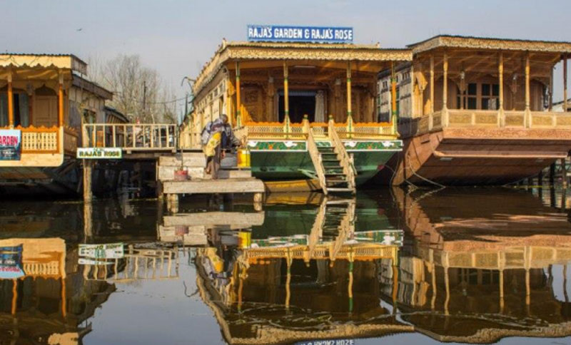 Jammu and Kashmir: Govt rolls out Houseboats Policy