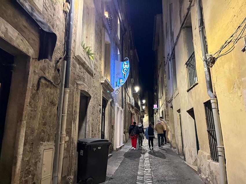 One of the many interesting alleys of Montpellier. Image by Sujoy Dhar